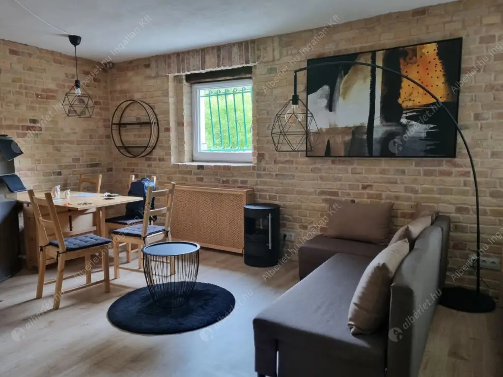 Kiadó albérlet 269000 Ft/hó áron: Budapest, XII. kerület  Istenhegyi út. Mérete: 45 nm, 1 szobás | Alberlet.hu - 6604810