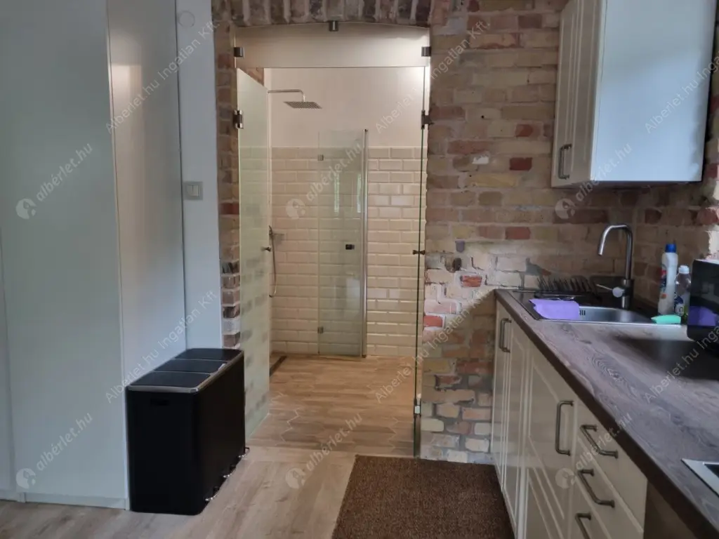 Kiadó albérlet 269000 Ft/hó áron: Budapest, XII. kerület  Istenhegyi út. Mérete: 45 nm, 1 szobás | Alberlet.hu - 6604812