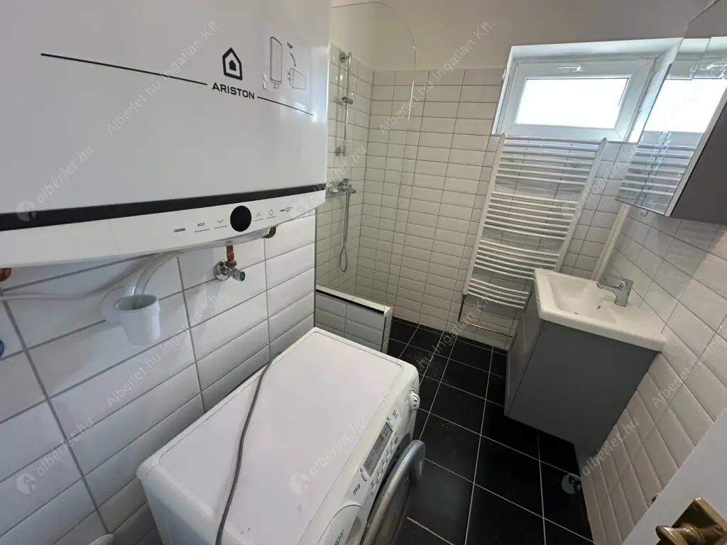 Kiadó albérlet 380000 Ft/hó áron: Budapest, XII. kerület  Istenhegyi út. Mérete: 71 nm, 2 szobás | Alberlet.hu - 6566342