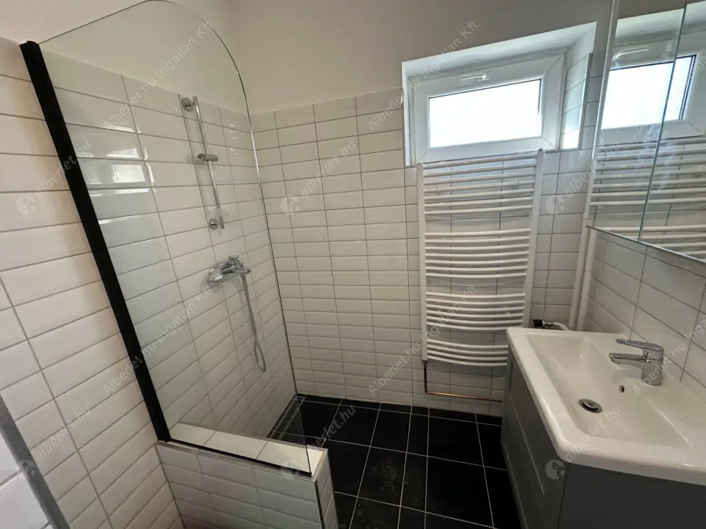 Kiadó albérlet 380000 Ft/hó áron: Budapest, XII. kerület  Istenhegyi út. Mérete: 71 nm, 2 szobás | Alberlet.hu - 6566343