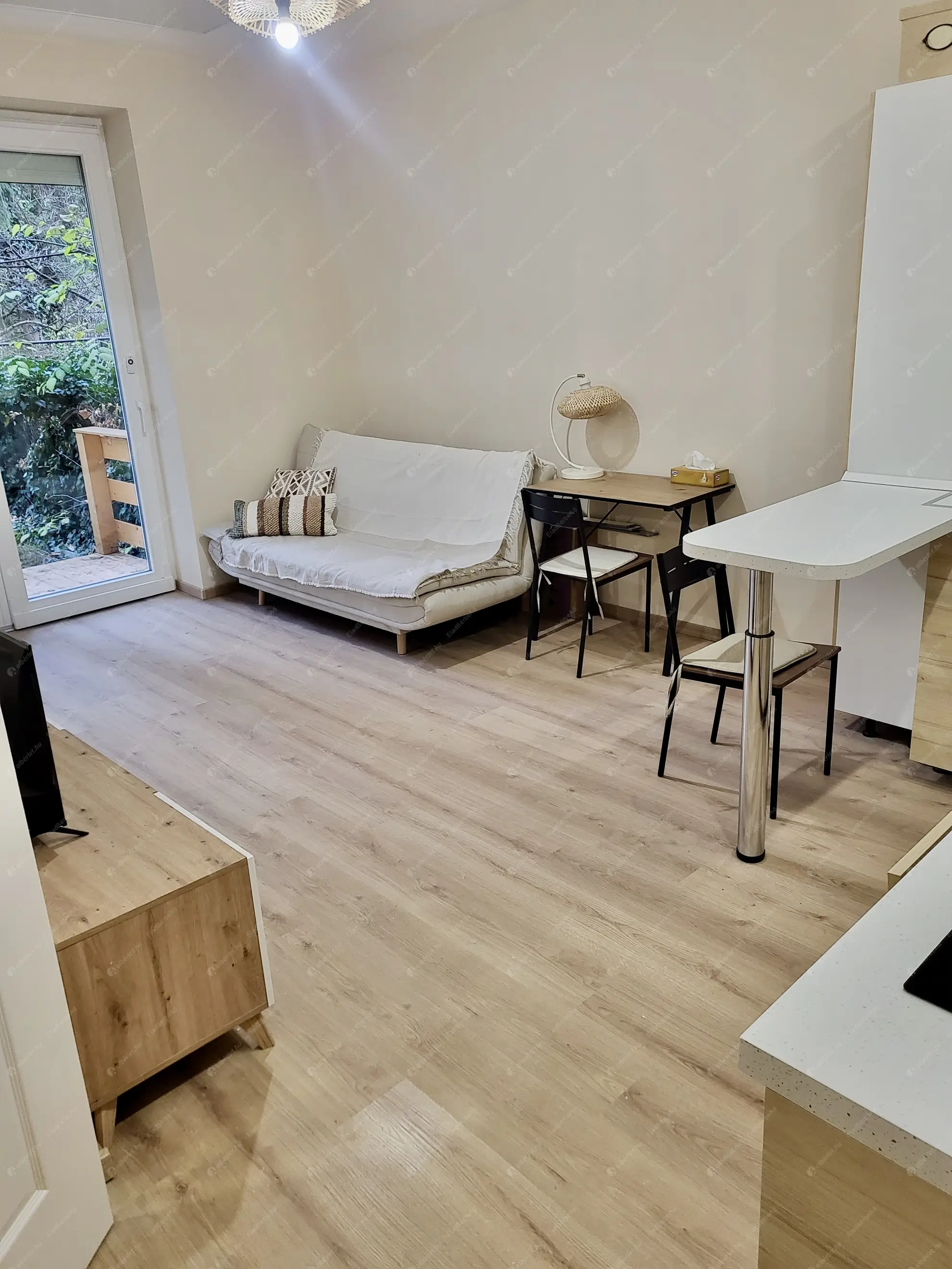 Kiadó albérlet 260000 Ft/hó áron: Budapest, XII. kerület  Királyhágó tér. Mérete: 36 nm, 1 szobás | Alberlet.hu - 6608978