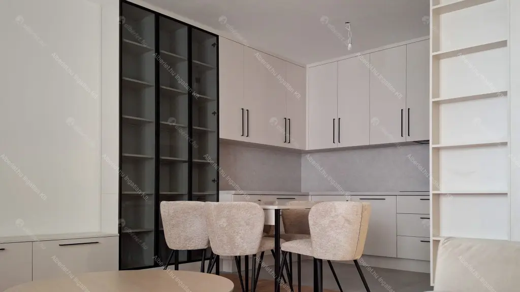 Kiadó albérlet 700000 Ft/hó áron: Budapest, XII. kerület  Királyhágó tér. Mérete: 70 nm, 3 szobás | Alberlet.hu - 6683798