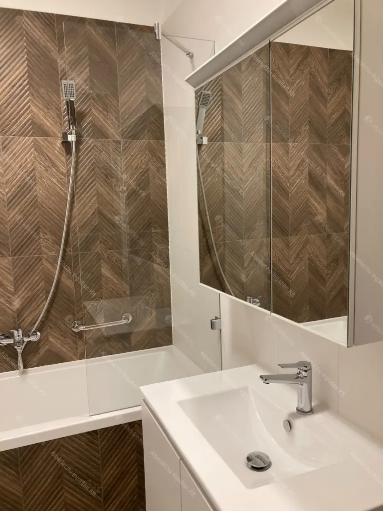 Kiadó albérlet 700000 Ft/hó áron: Budapest, XII. kerület  Királyhágó tér. Mérete: 70 nm, 3 szobás | Alberlet.hu - 6683805