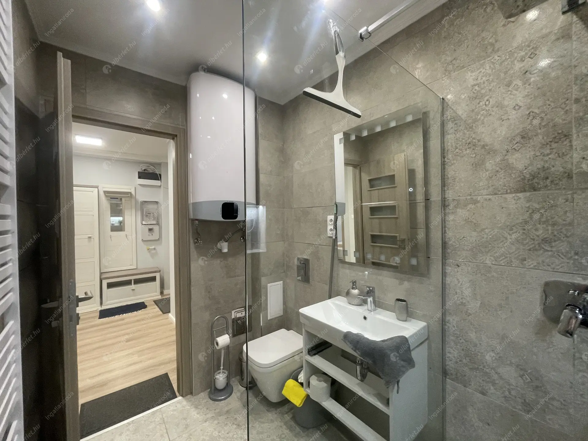 Kiadó albérlet 250000 Ft/hó áron: Budapest, XII. kerület  Kis János altábornagy . Mérete: 37 nm, 2 szobás | Alberlet.hu - 6526947