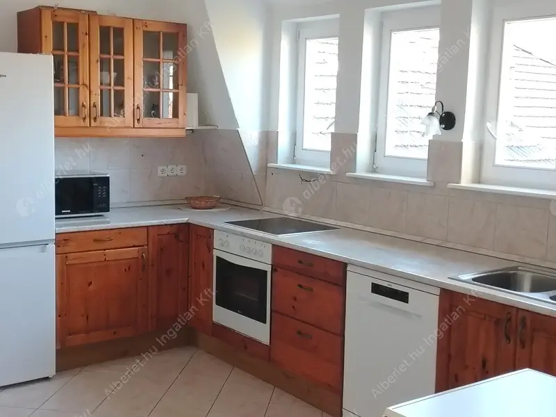 Kiadó albérlet 370000 Ft/hó áron: Budapest, XII. kerület  Kiss János altábornagy utca. Mérete: 87 nm, 3 szobás | Alberlet.hu - 6594042