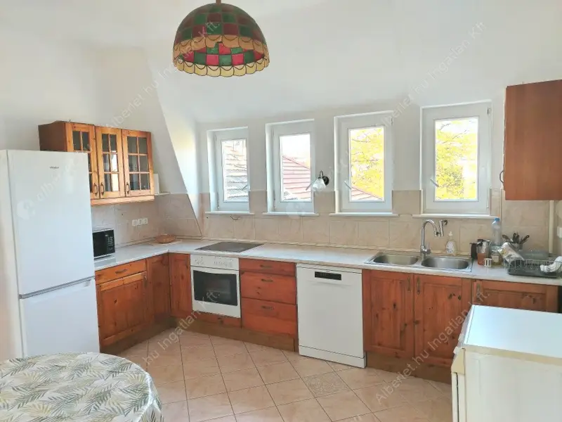 Kiadó albérlet 370000 Ft/hó áron: Budapest, XII. kerület  Kiss János altábornagy utca. Mérete: 87 nm, 3 szobás | Alberlet.hu - 6594043