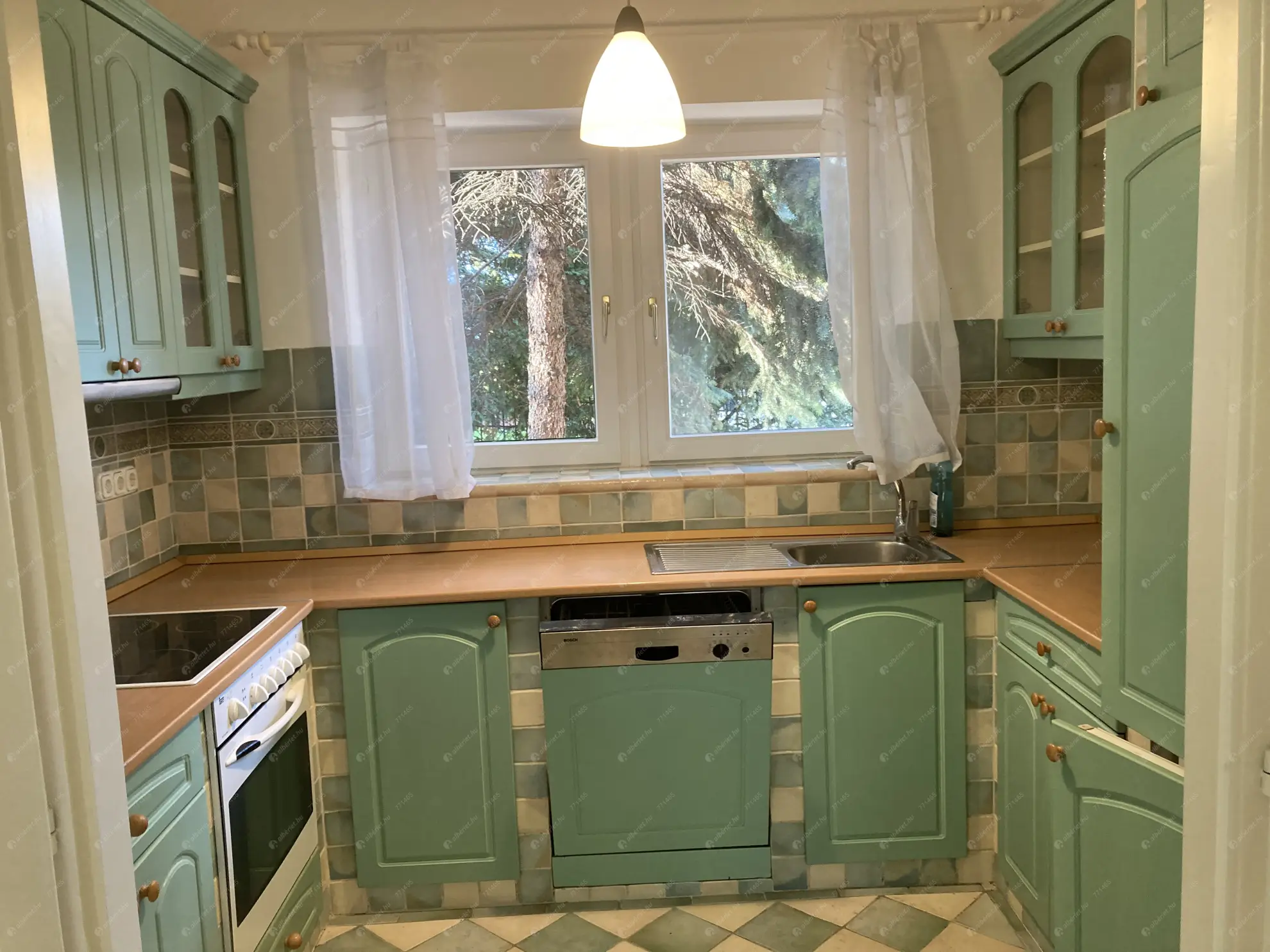 Kiadó albérlet 700000 Ft/hó áron: Budapest, XII. kerület  Korompai utca. Mérete: 190 nm, 4 szobás | Alberlet.hu - 6591491