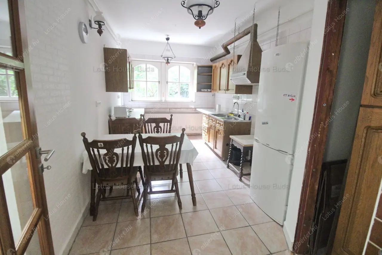 Kiadó albérlet 360000 Ft/hó áron: Budapest, XII. kerület  Kútvölgyi út. Mérete: 130 nm, 3 szobás | Alberlet.hu - 6487964