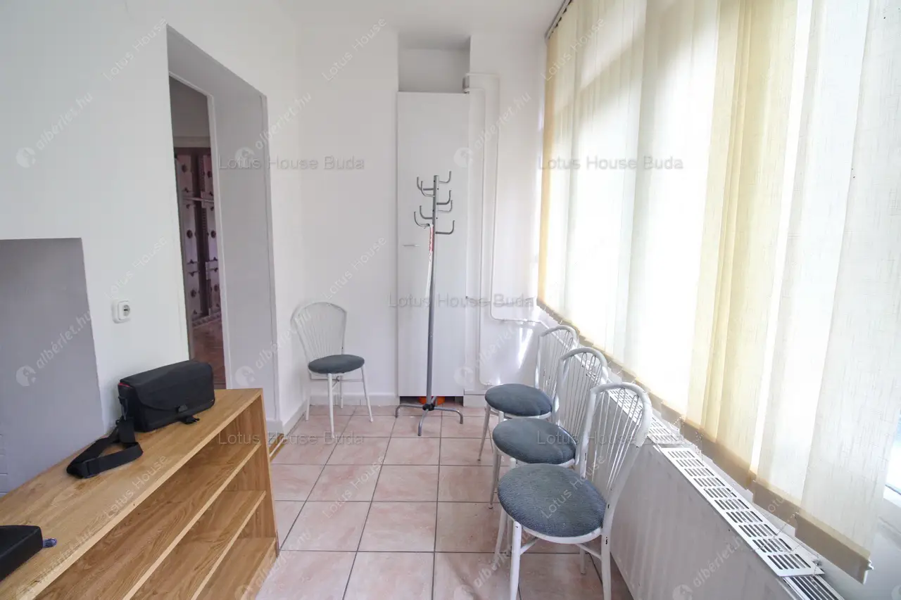 Kiadó albérlet 360000 Ft/hó áron: Budapest, XII. kerület  Kútvölgyi út. Mérete: 130 nm, 3 szobás | Alberlet.hu - 6487965