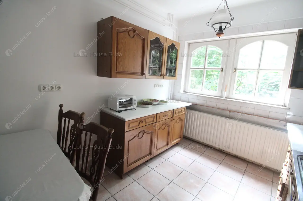 Kiadó albérlet 360000 Ft/hó áron: Budapest, XII. kerület  Kútvölgyi út. Mérete: 130 nm, 3 szobás | Alberlet.hu - 6487966