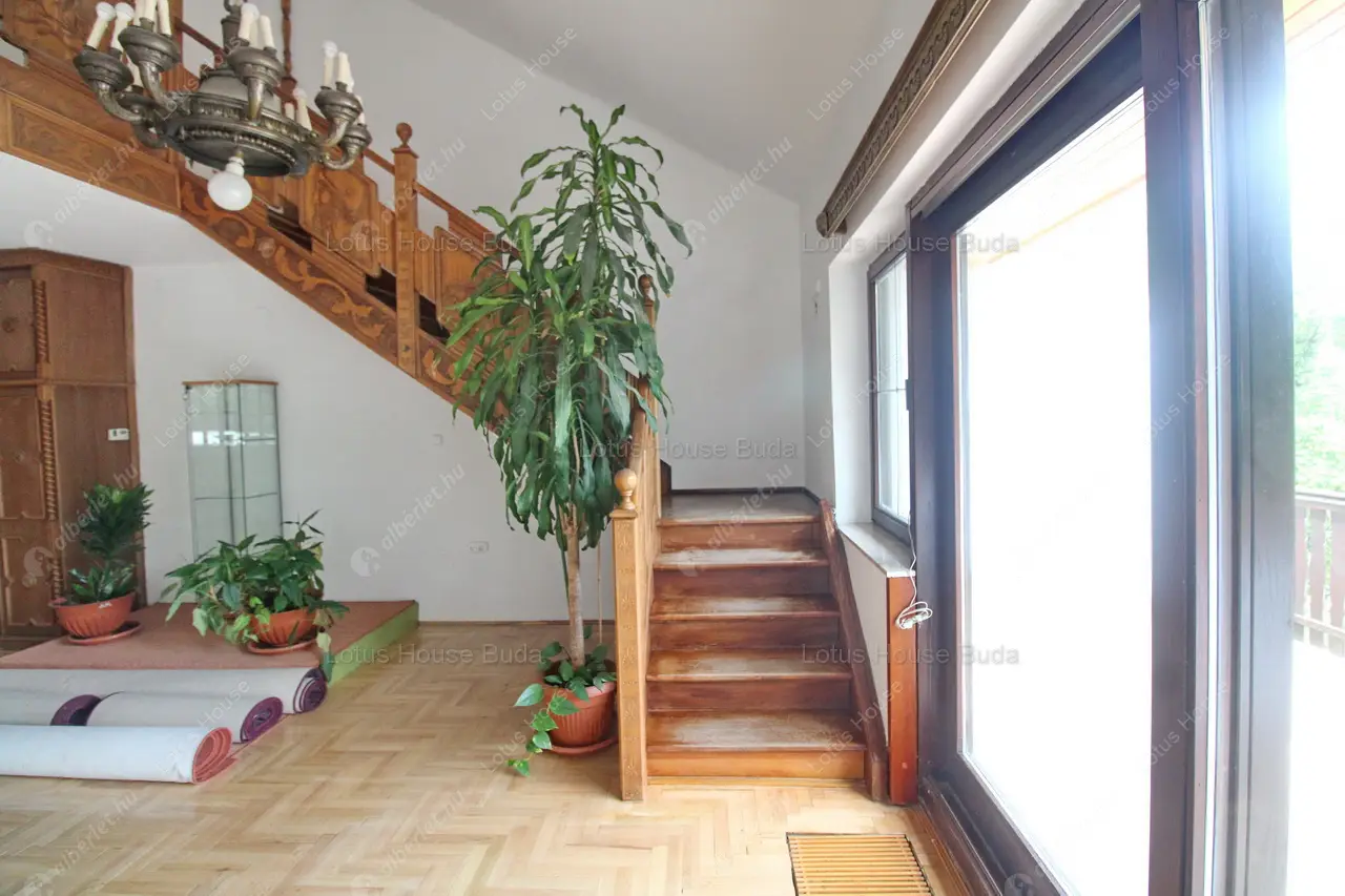 Kiadó albérlet 360000 Ft/hó áron: Budapest, XII. kerület  Kútvölgyi út. Mérete: 130 nm, 3 szobás | Alberlet.hu - 6487969