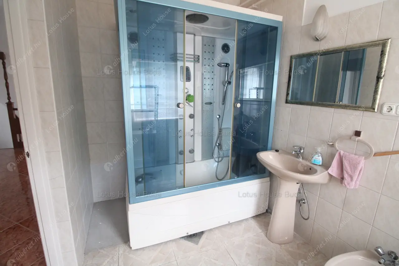 Kiadó albérlet 360000 Ft/hó áron: Budapest, XII. kerület  Kútvölgyi út. Mérete: 130 nm, 3 szobás | Alberlet.hu - 6487976