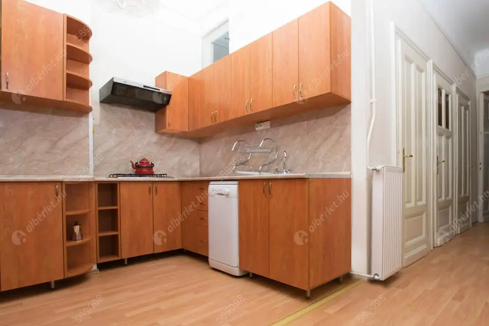 Kiadó albérlet 260000 Ft/hó áron: Budapest, XII. kerület  Magyar jakobinusok tere. Mérete: 80 nm, 2 szobás | Alberlet.hu - 6637031