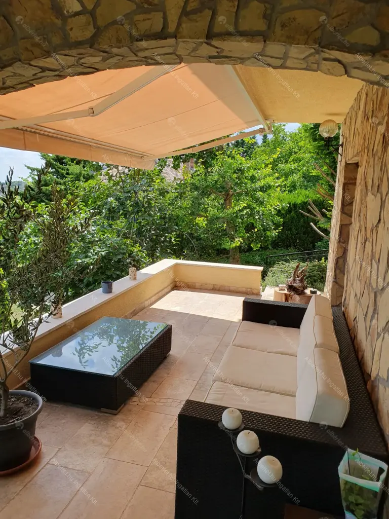 Kiadó albérlet 2200000 Ft/hó áron: Budapest, XII. kerület  Mártonvölgy utca. Mérete: 420 nm, 8 szobás | Alberlet.hu - 6634159