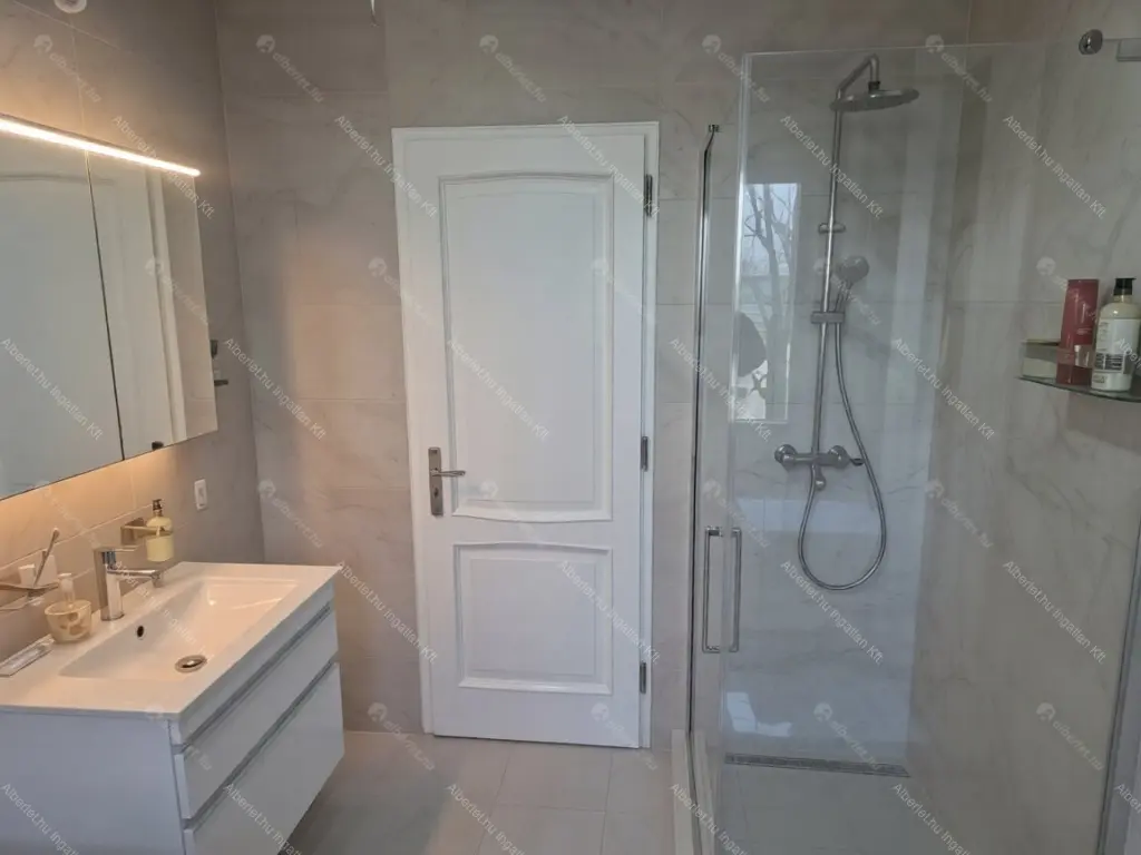 Kiadó albérlet 619000 Ft/hó áron: Budapest, XII. kerület  Mátyás király út. Mérete: 106 nm, 4 szobás | Alberlet.hu - 6678350