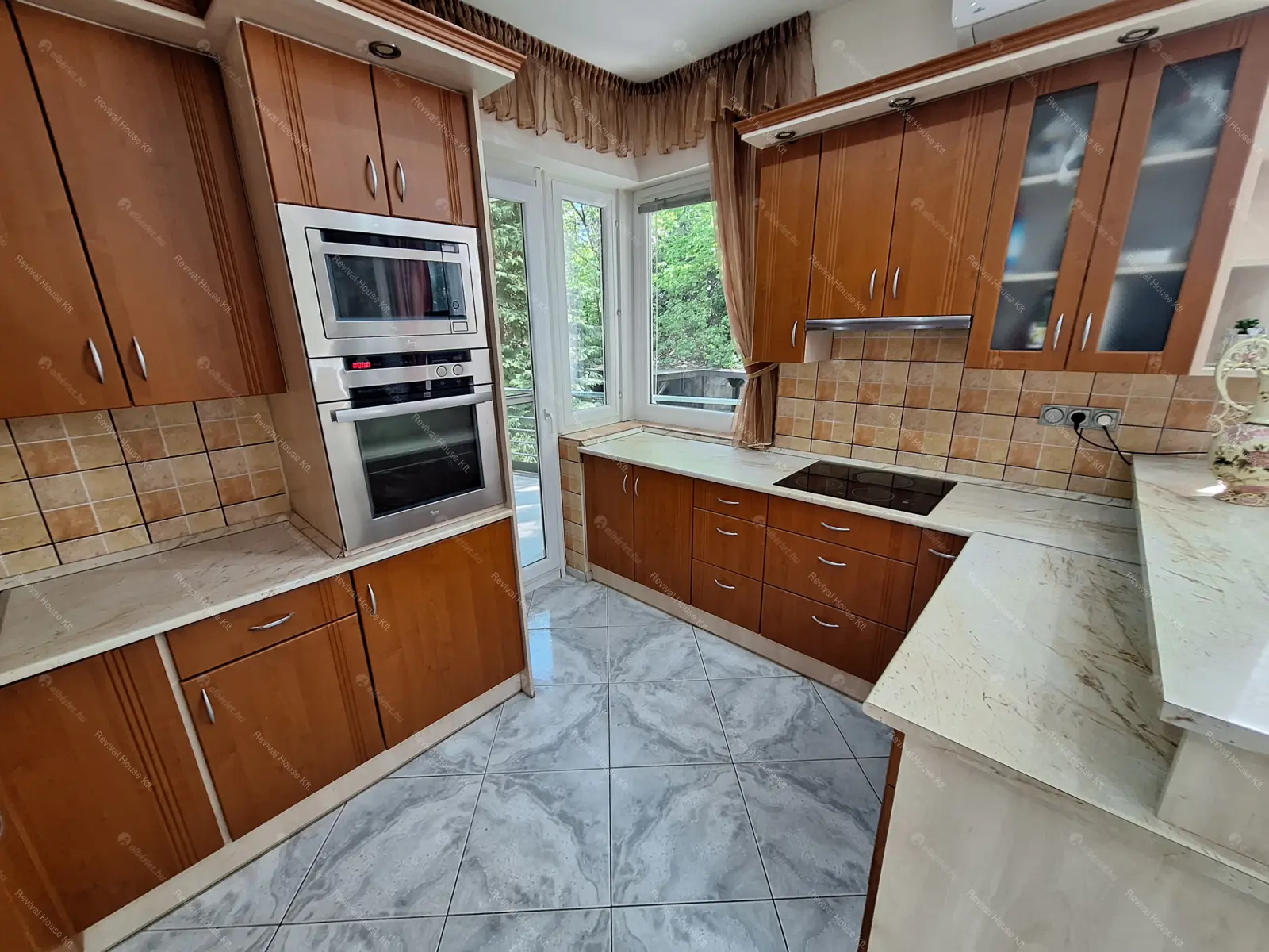 Kiadó albérlet 619000 Ft/hó áron: Budapest, XII. kerület  Mátyás király út. Mérete: 106 nm, 4 szobás | Alberlet.hu - 6707151