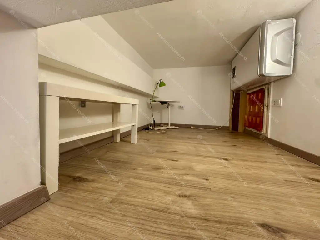 Kiadó albérlet 120000 Ft/hó áron: Budapest, XII. kerület  Melinda út. Mérete: 8 nm, 1 szobás | Alberlet.hu - 6698402