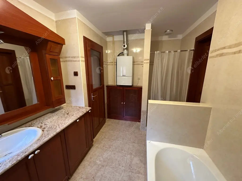 Kiadó albérlet 470000 Ft/hó áron: Budapest, XII. kerület  Nagysalló utca. Mérete: 96 nm, 3 szobás | Alberlet.hu - 6587376