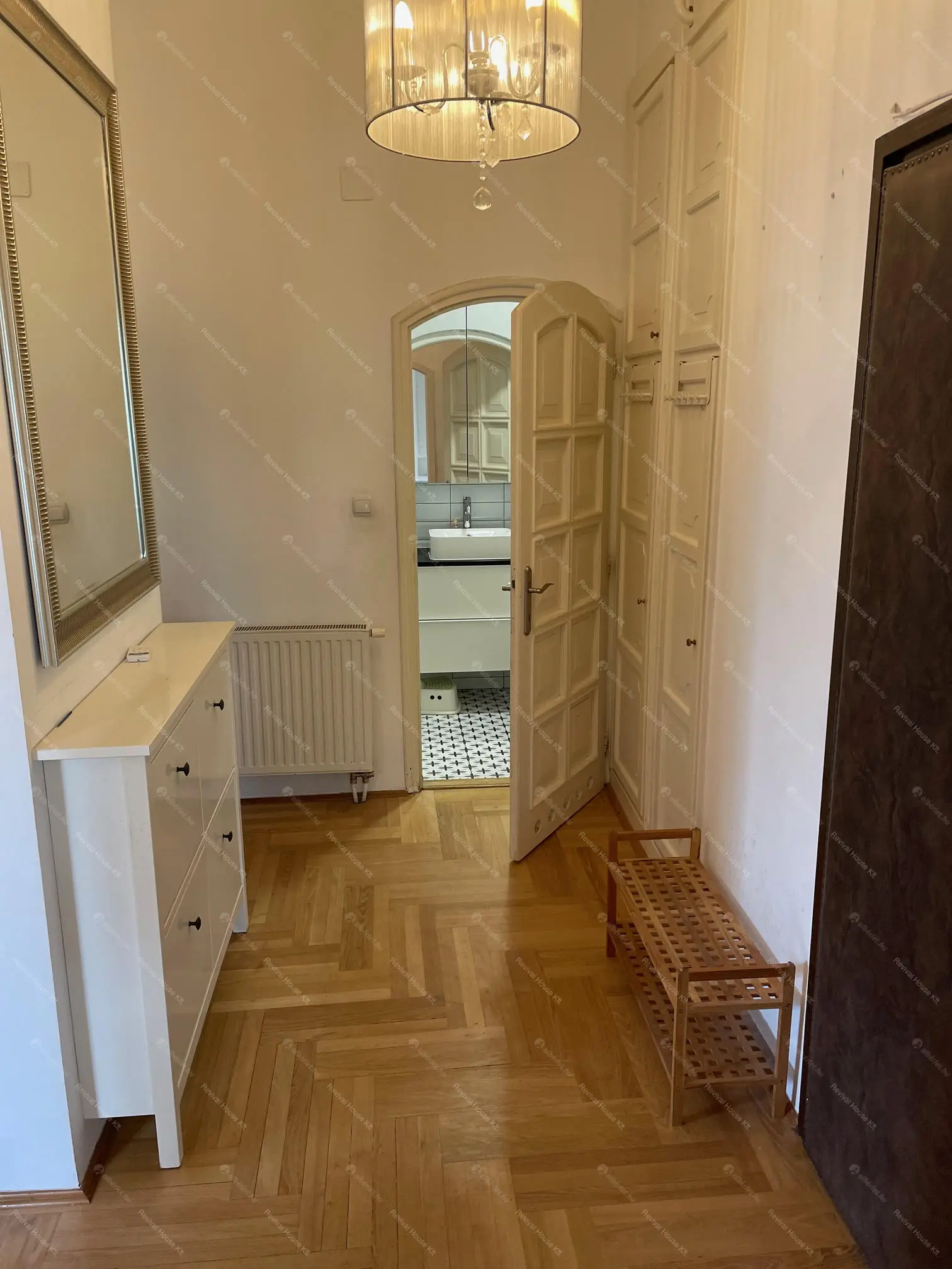 Kiadó albérlet 760000 Ft/hó áron: Budapest, XII. kerület  Németvölgyi út. Mérete: 128 nm, 5 szobás | Alberlet.hu - 6702811