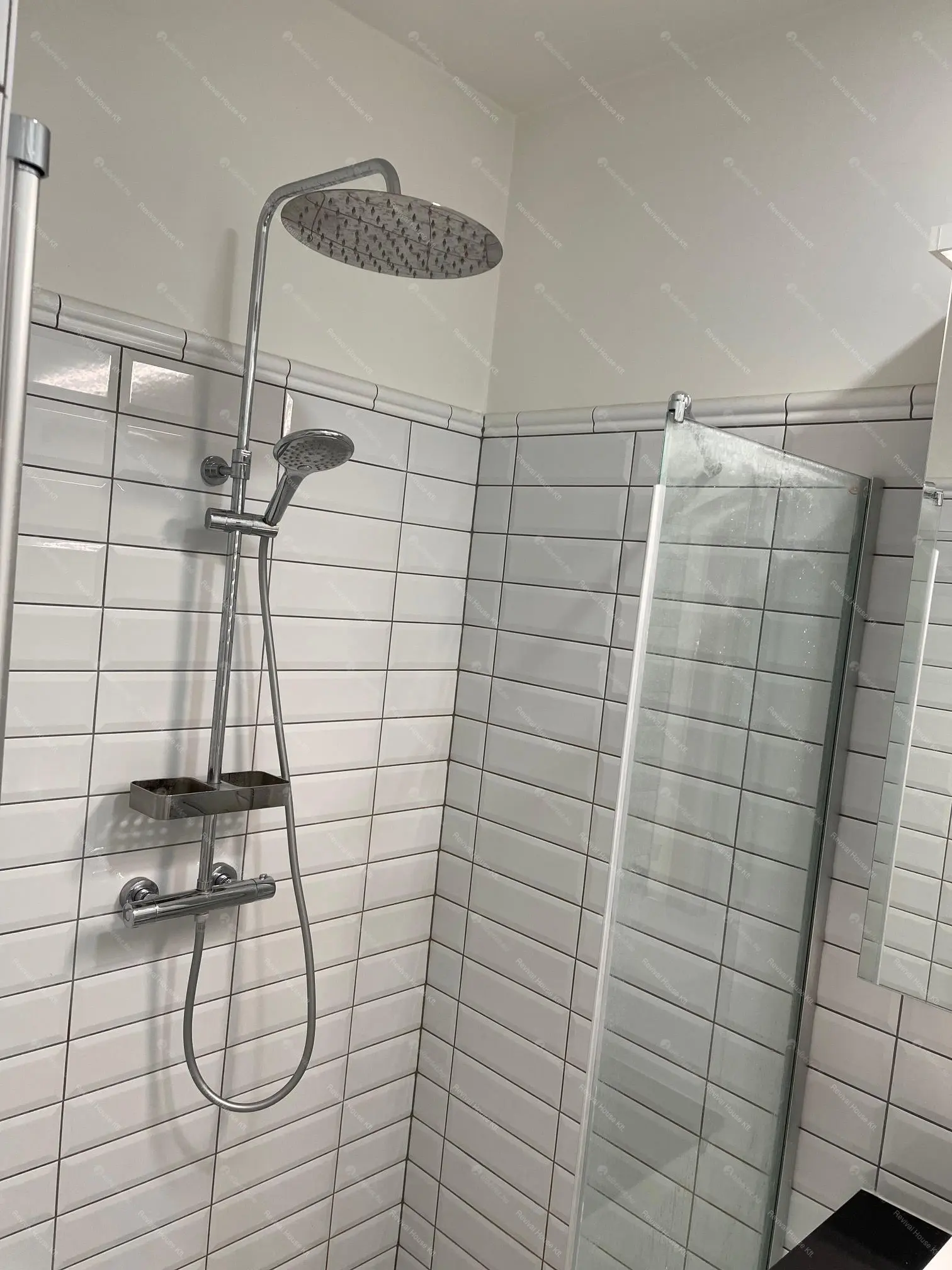 Kiadó albérlet 760000 Ft/hó áron: Budapest, XII. kerület  Németvölgyi út. Mérete: 128 nm, 5 szobás | Alberlet.hu - 6702812