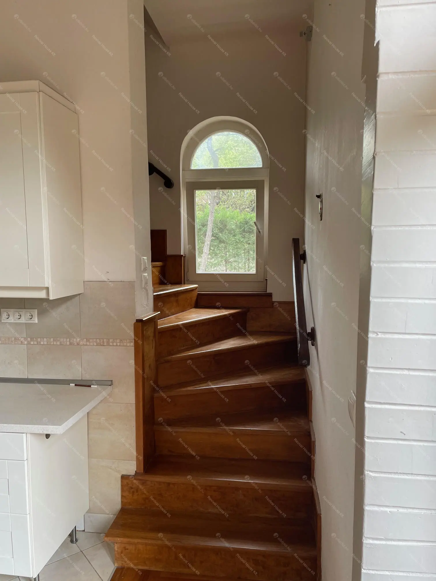 Kiadó albérlet 760000 Ft/hó áron: Budapest, XII. kerület  Németvölgyi út. Mérete: 128 nm, 5 szobás | Alberlet.hu - 6702819