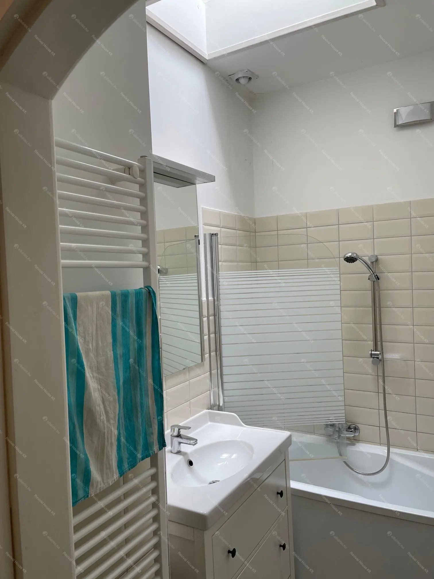 Kiadó albérlet 760000 Ft/hó áron: Budapest, XII. kerület  Németvölgyi út. Mérete: 128 nm, 5 szobás | Alberlet.hu - 6702823