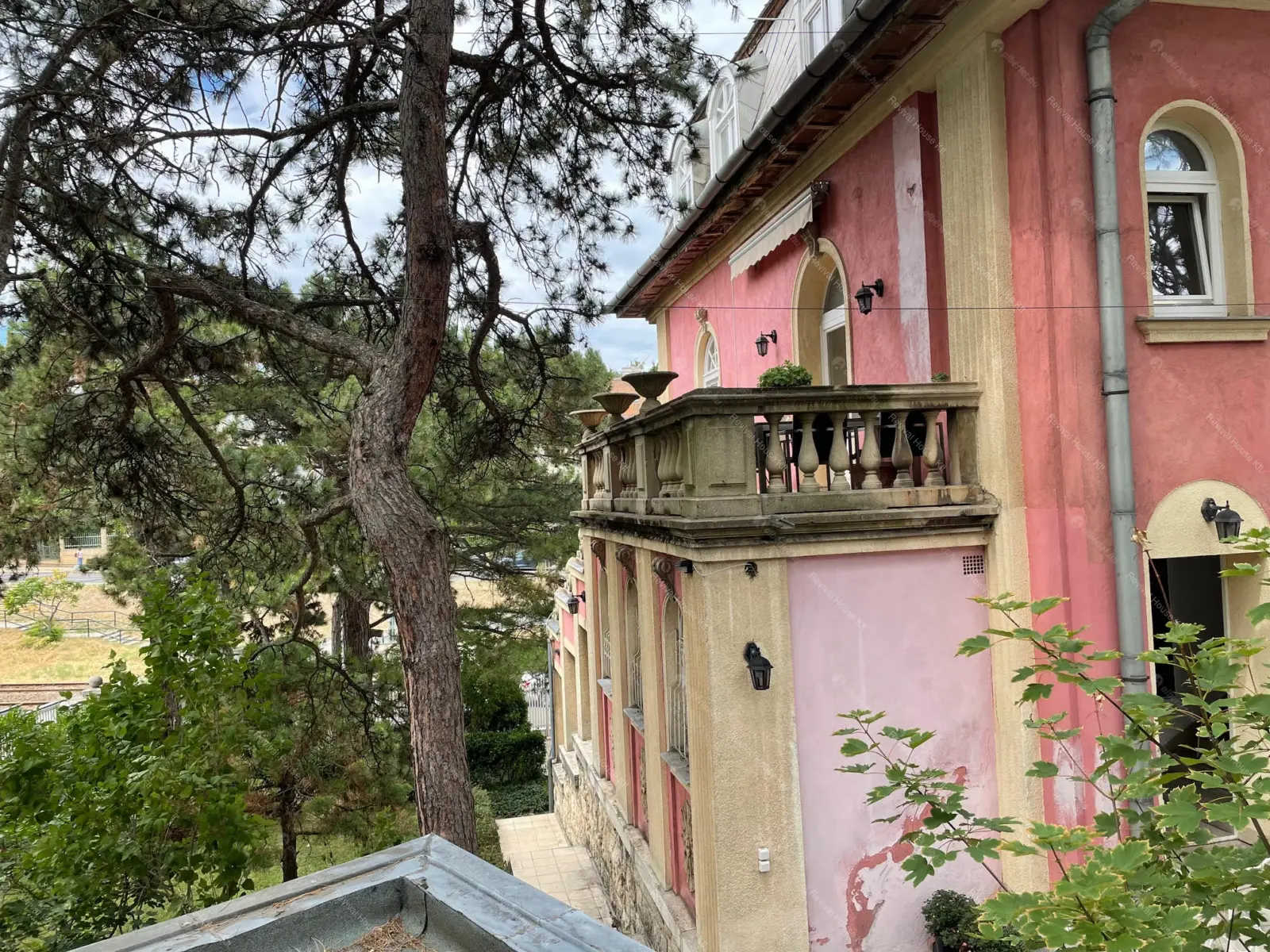 Kiadó albérlet 760000 Ft/hó áron: Budapest, XII. kerület  Németvölgyi út. Mérete: 128 nm, 5 szobás | Alberlet.hu - 6702824