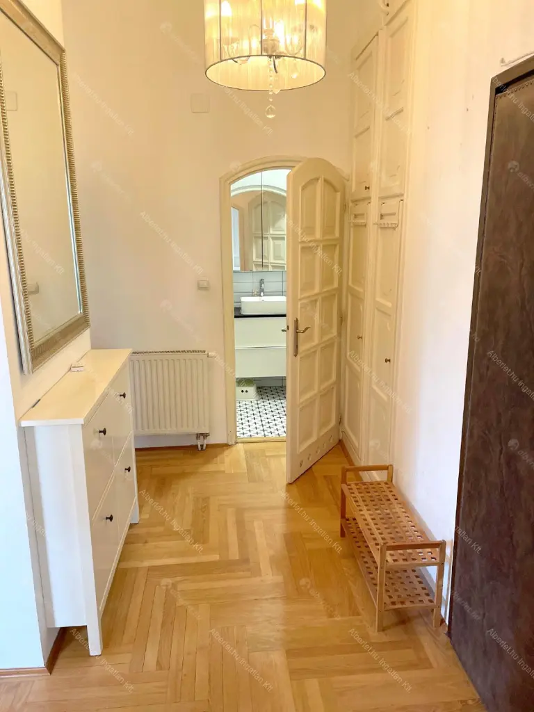 Kiadó albérlet 760000 Ft/hó áron: Budapest, XII. kerület  Németvölgyi út. Mérete: 128 nm, 5 szobás | Alberlet.hu - 6704110