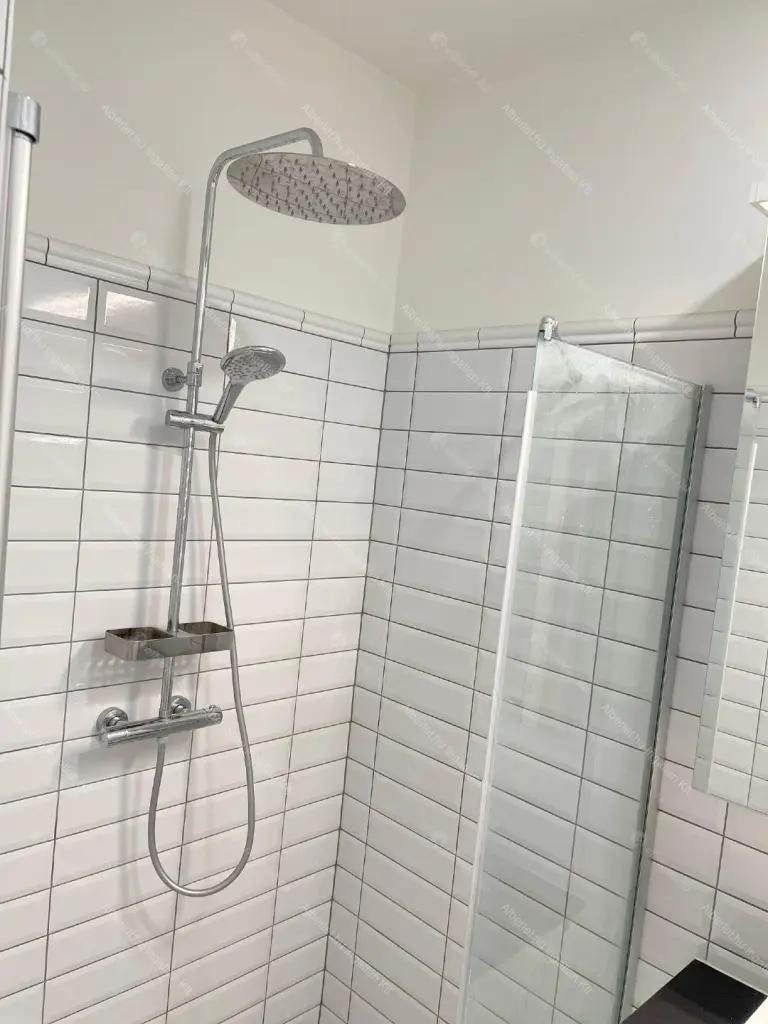 Kiadó albérlet 760000 Ft/hó áron: Budapest, XII. kerület  Németvölgyi út. Mérete: 128 nm, 5 szobás | Alberlet.hu - 6704111