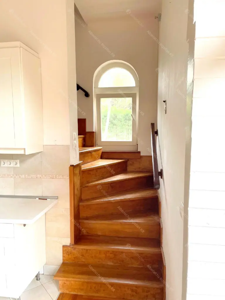 Kiadó albérlet 760000 Ft/hó áron: Budapest, XII. kerület  Németvölgyi út. Mérete: 128 nm, 5 szobás | Alberlet.hu - 6704115