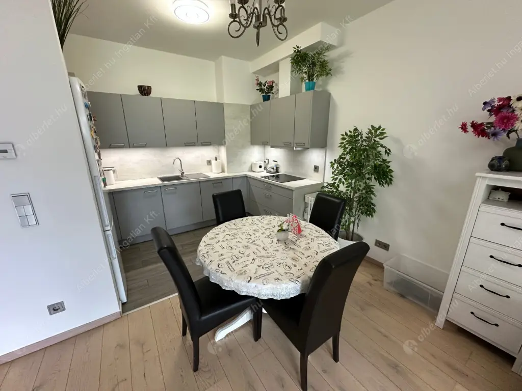 Kiadó albérlet 690000 Ft/hó áron: Budapest, XII. kerület  Németvölgyi út. Mérete: 72 nm, 3 szobás | Alberlet.hu - 6541315