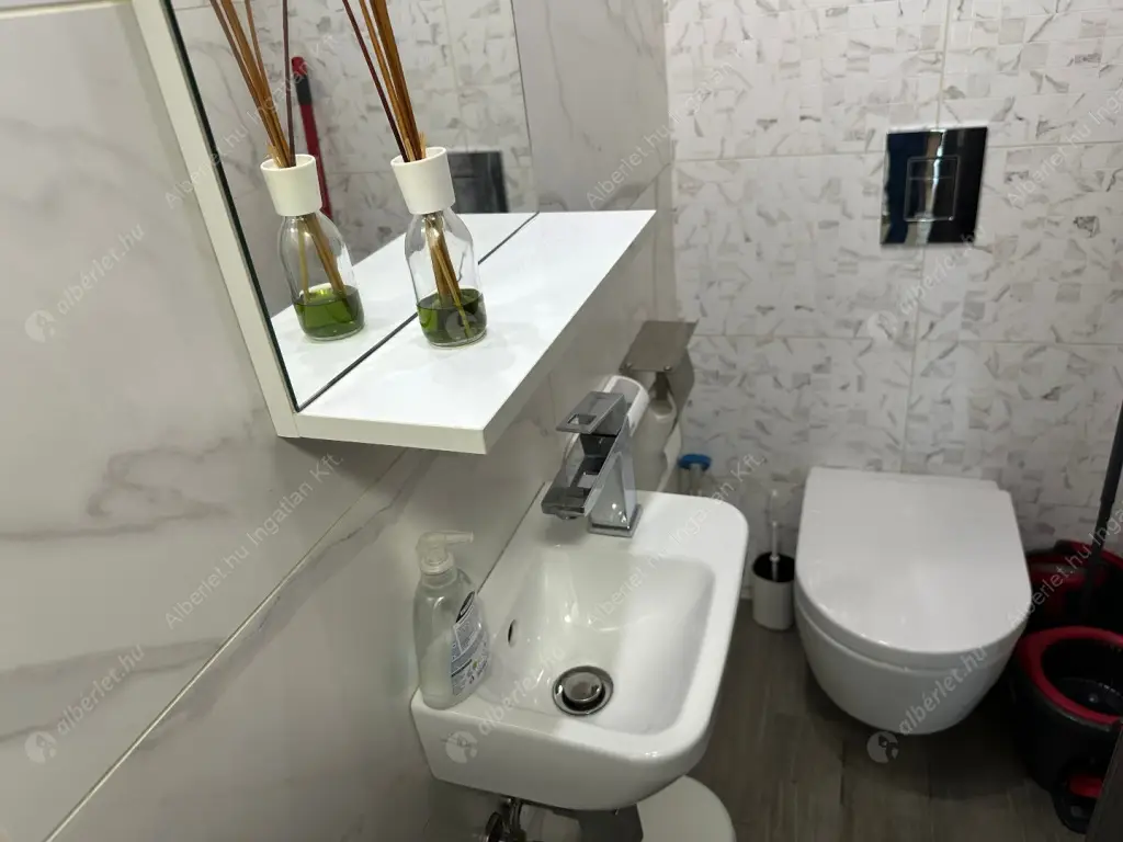 Kiadó albérlet 690000 Ft/hó áron: Budapest, XII. kerület  Németvölgyi út. Mérete: 72 nm, 3 szobás | Alberlet.hu - 6541327