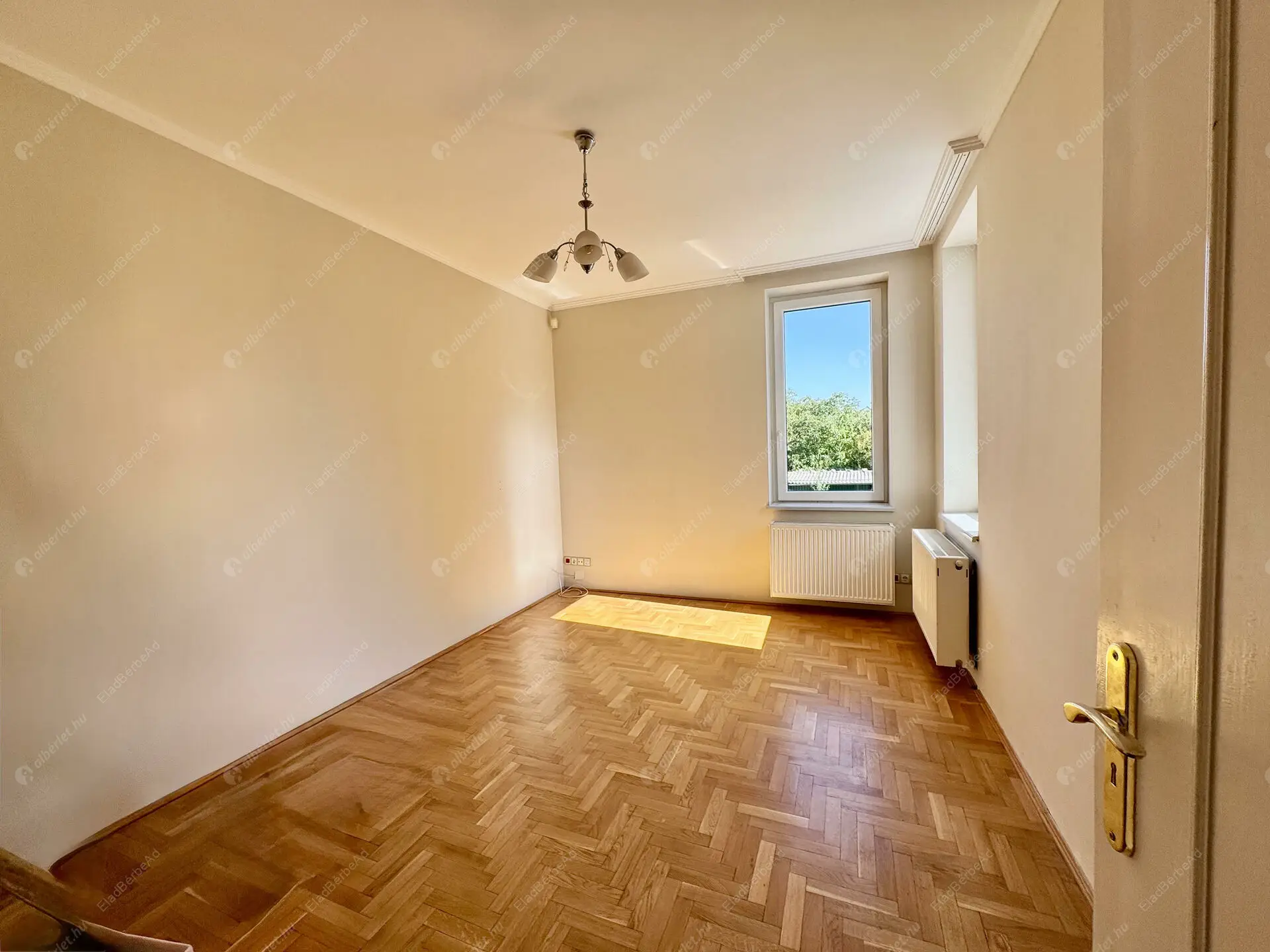 Kiadó albérlet 450000 Ft/hó áron: Budapest, XII. kerület  Oltvány köz. Mérete: 115 nm, 4 szobás | Alberlet.hu - 6525174