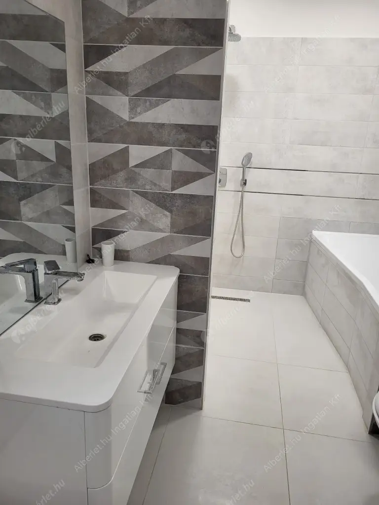 Kiadó albérlet 460000 Ft/hó áron: Budapest, XII. kerület  Orbánhegyi út. Mérete: 68 nm, 2 szobás | Alberlet.hu - 6585999