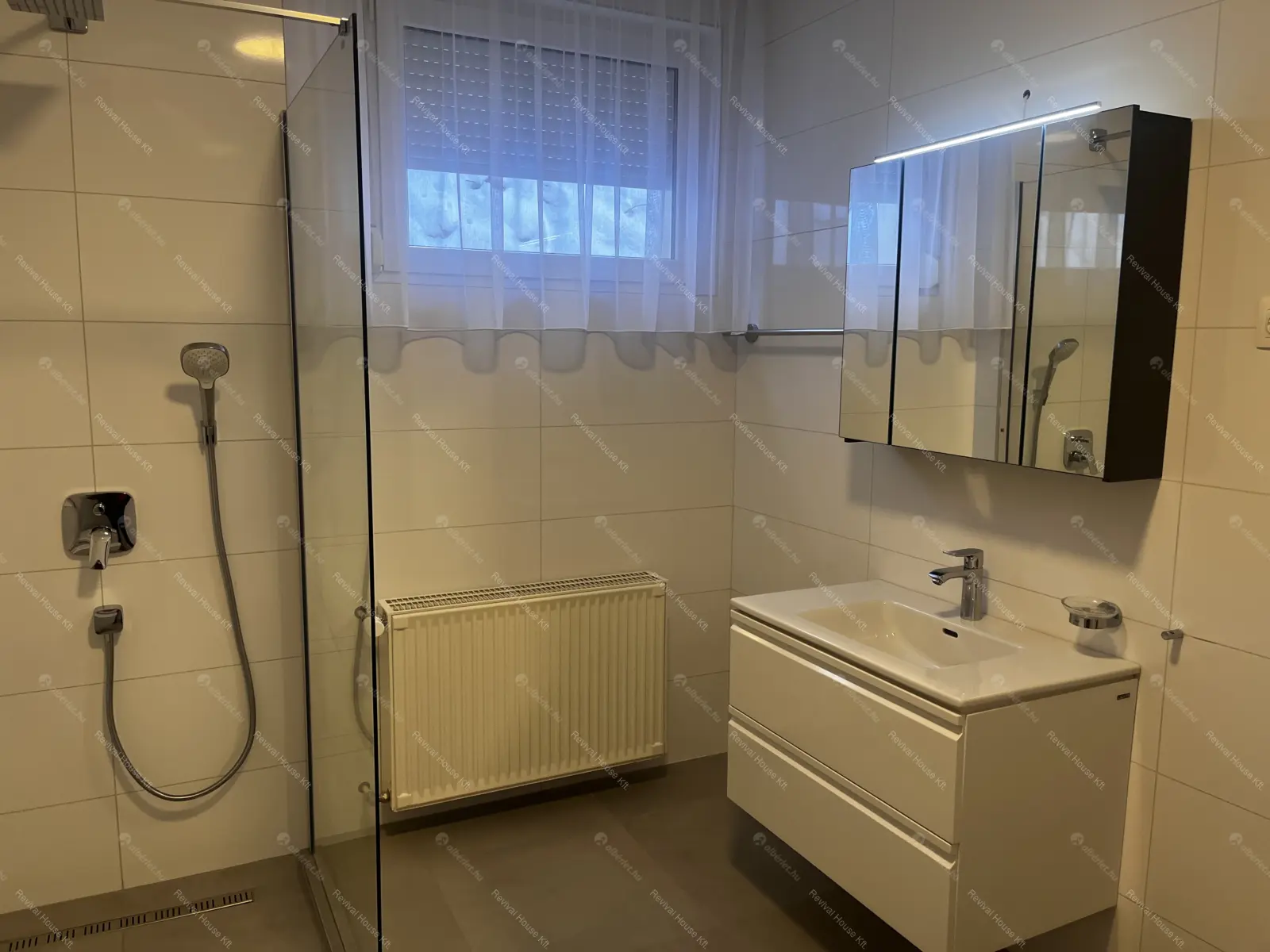 Kiadó albérlet 671000 Ft/hó áron: Budapest, XII. kerület  Rácz Aladár utca. Mérete: 118 nm, 3 szobás | Alberlet.hu - 6683430