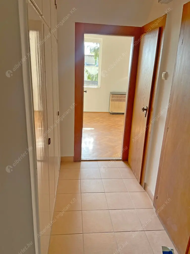 Kiadó albérlet 280000 Ft/hó áron: Budapest, XII. kerület  Susogó utca. Mérete: 60 nm, 2 szobás | Alberlet.hu - 6532219