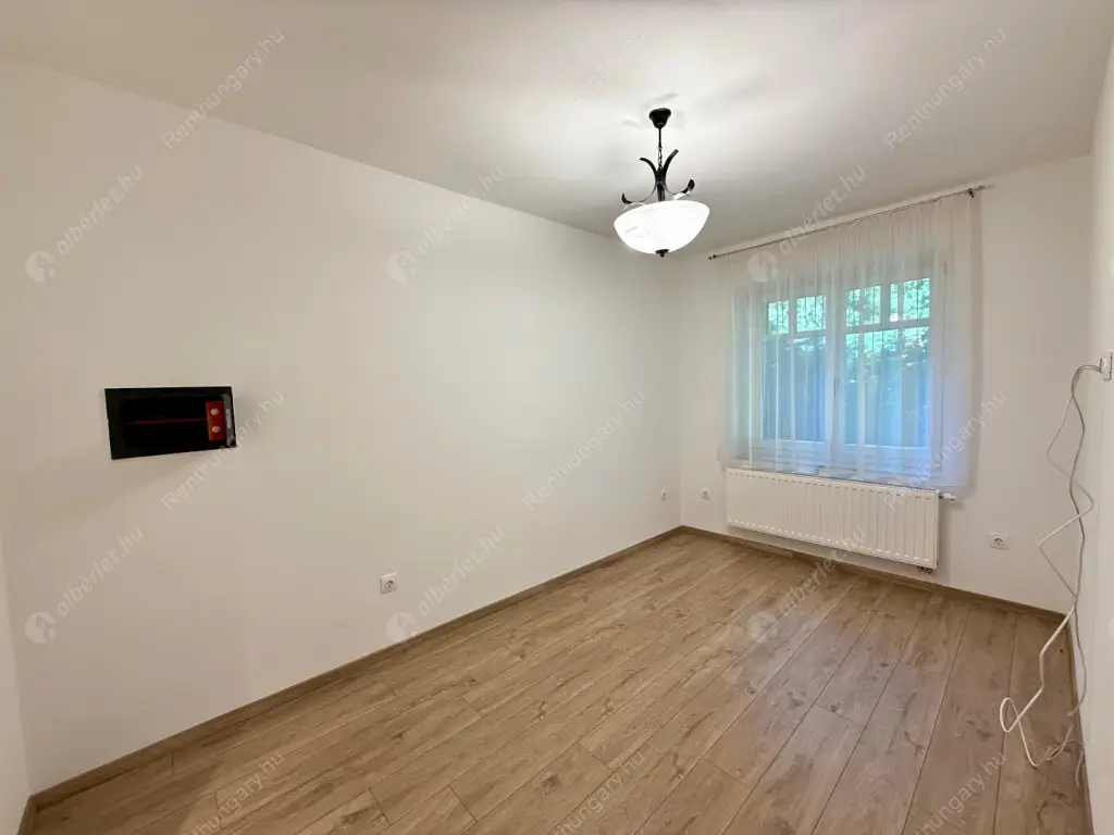 Kiadó albérlet 600000 Ft/hó áron: Budapest, XII. kerület  Szanatórium utca. Mérete: 152 nm, 5 szobás | Alberlet.hu - 6535245