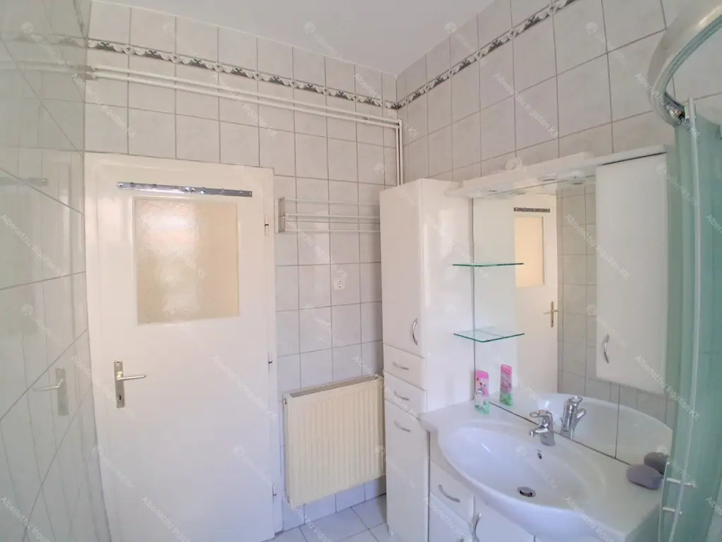 Kiadó albérlet 270000 Ft/hó áron: Budapest, XII. kerület  Tusnádi köz. Mérete: 60 nm, 2 szobás | Alberlet.hu - 6670312