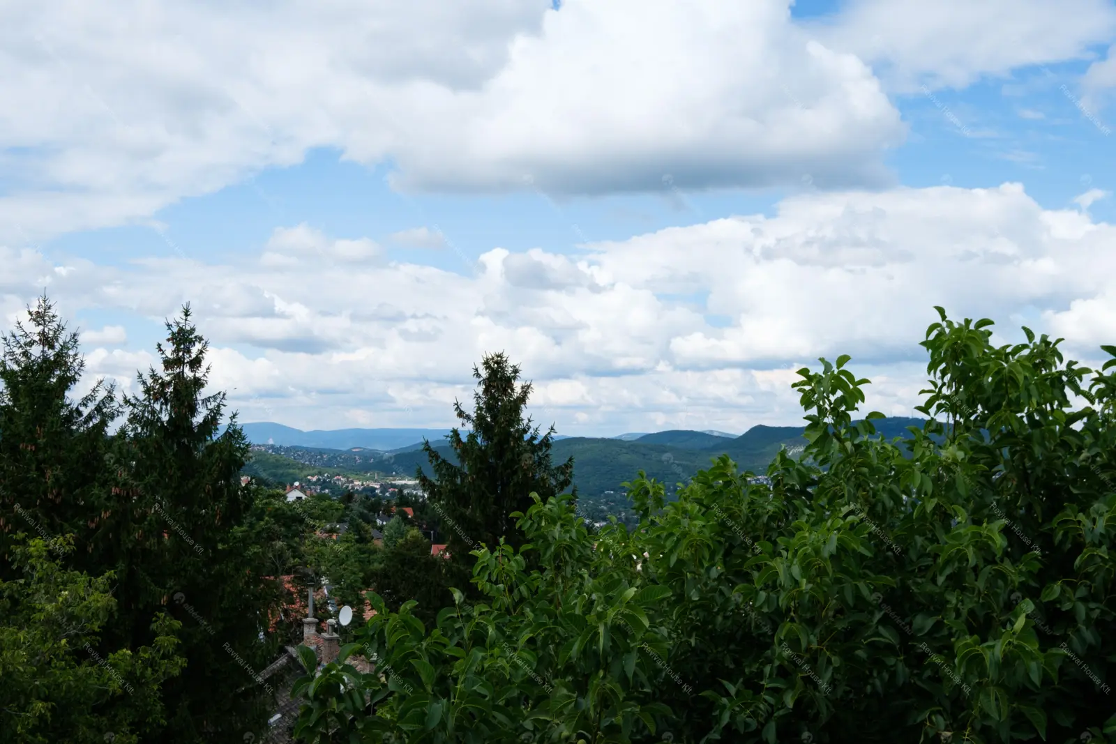 Kiadó albérlet 1050000 Ft/hó áron: Budapest, XII. kerület  Városkúti út. Mérete: 142 nm, 5 szobás | Alberlet.hu - 6112655