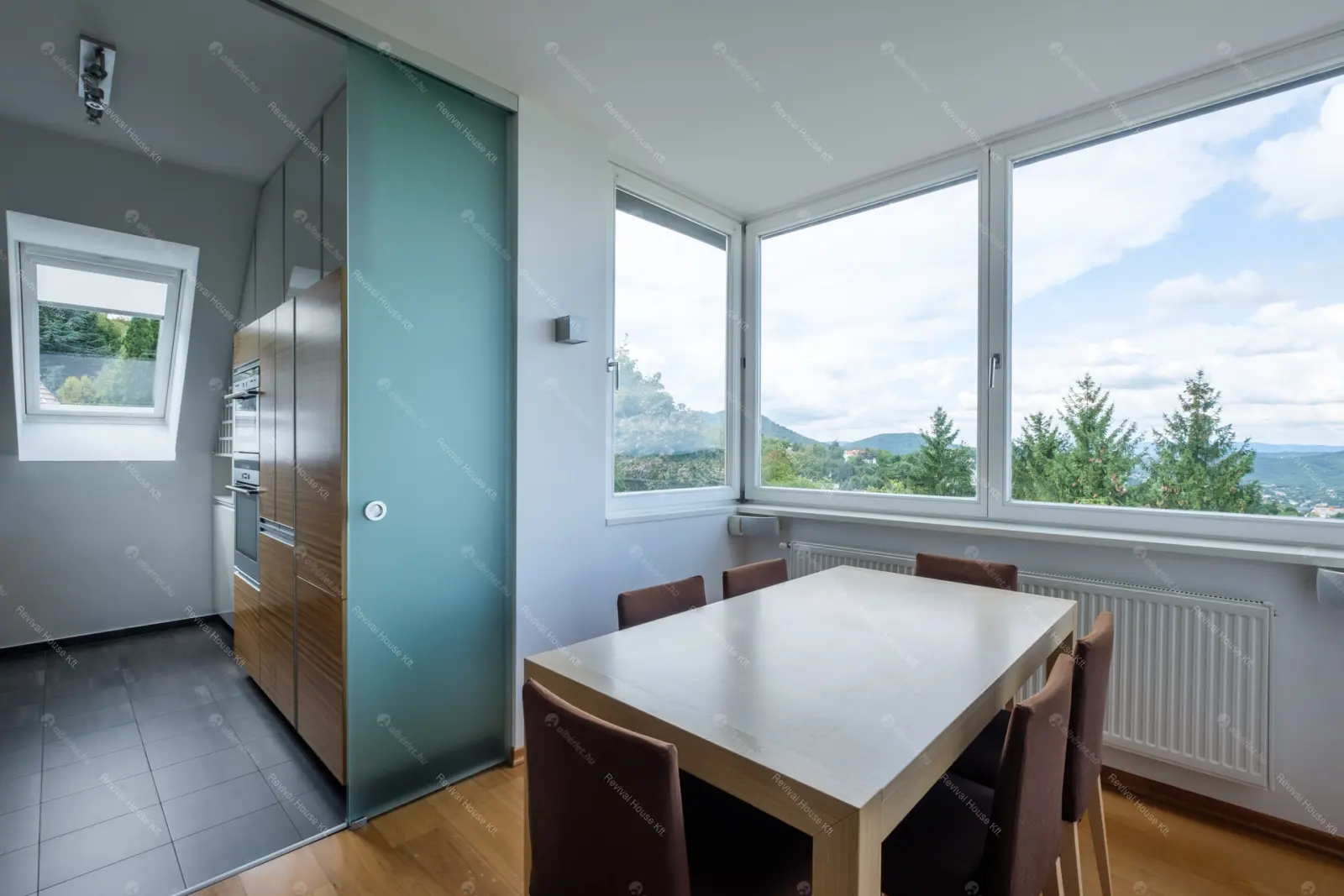 Kiadó albérlet 1050000 Ft/hó áron: Budapest, XII. kerület  Városkúti út. Mérete: 142 nm, 5 szobás | Alberlet.hu - 6112657