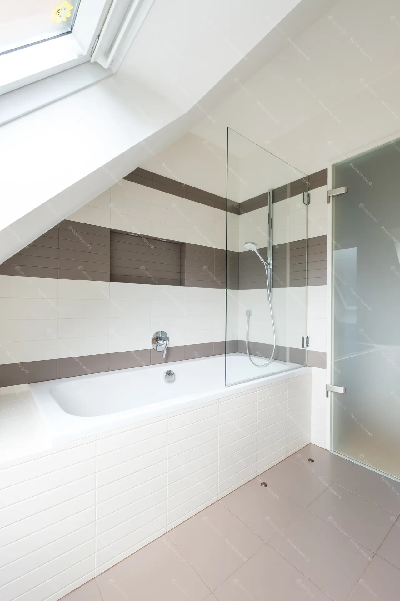 Kiadó albérlet 1050000 Ft/hó áron: Budapest, XII. kerület  Városkúti út. Mérete: 142 nm, 5 szobás | Alberlet.hu - 6112672