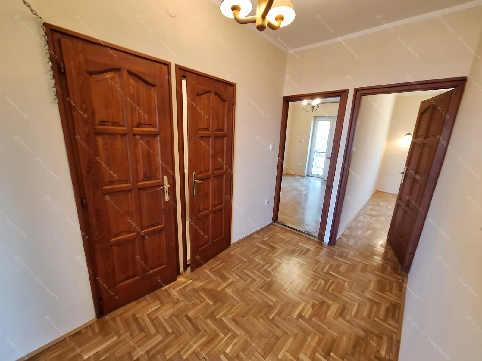 Kiadó albérlet 938000 Ft/hó áron: Budapest, XII. kerület  Városkúti út. Mérete: 240 nm, 5 szobás | Alberlet.hu - 6662797