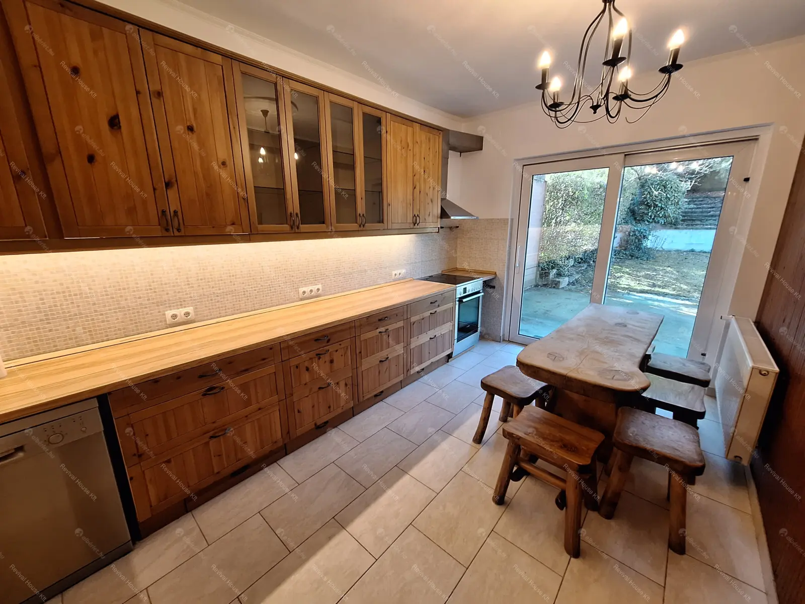 Kiadó albérlet 938000 Ft/hó áron: Budapest, XII. kerület  Városkúti út. Mérete: 240 nm, 5 szobás | Alberlet.hu - 6662808