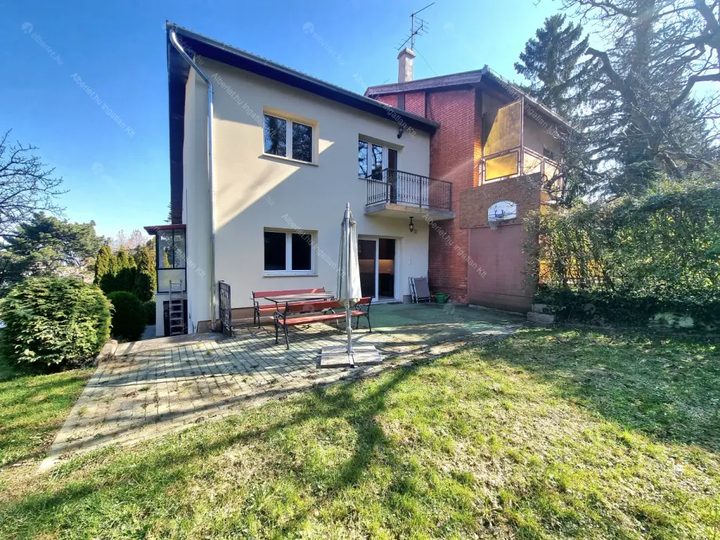 Kiadó albérlet 950000 Ft/hó áron: Budapest, XII. kerület  Városkúti út. Mérete: 240 nm, 5 szobás | Alberlet.hu - 6669896