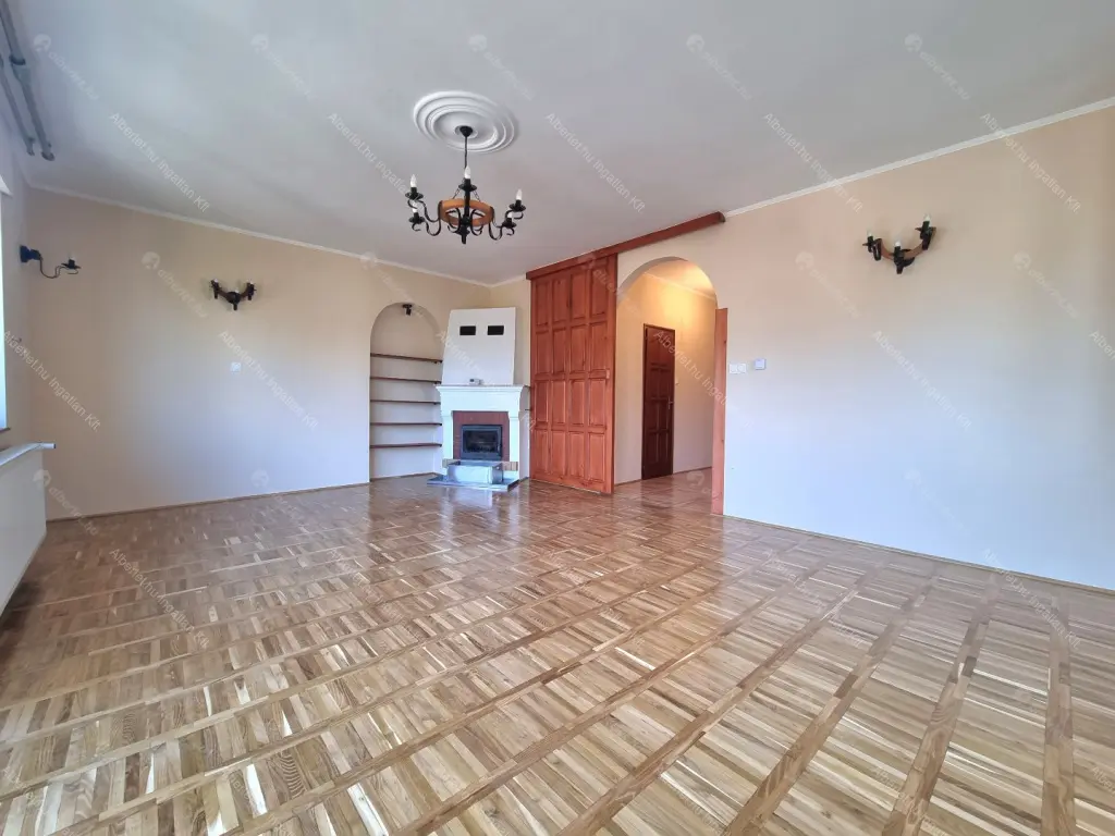 Kiadó albérlet 950000 Ft/hó áron: Budapest, XII. kerület  Városkúti út. Mérete: 240 nm, 5 szobás | Alberlet.hu - 6669904