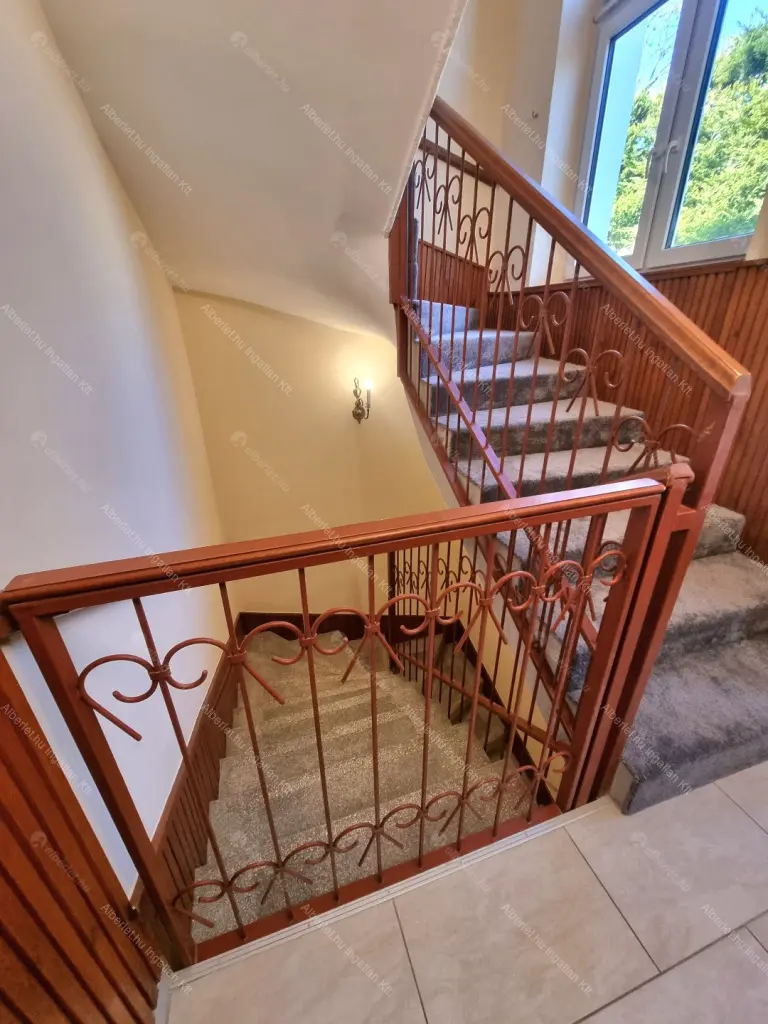 Kiadó albérlet 950000 Ft/hó áron: Budapest, XII. kerület  Városkúti út. Mérete: 240 nm, 5 szobás | Alberlet.hu - 6669929