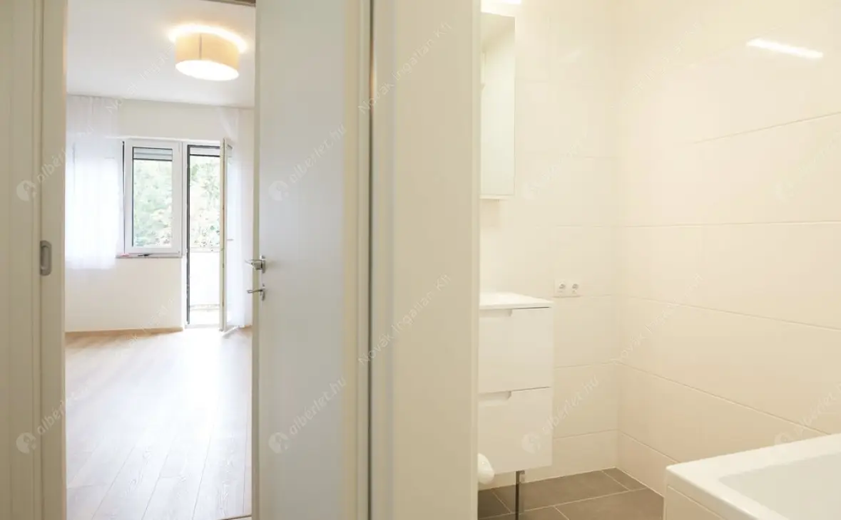 Kiadó albérlet 340000 Ft/hó áron: Budapest, XII. kerület  Zugliget út. Mérete: 65 nm, 3 szobás | Alberlet.hu - 6568650