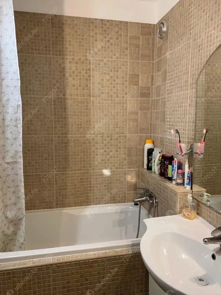 Kiadó albérlet 80000 Ft/hó áron: Budapest, XIII. kerület   . Mérete: 58 nm, 3 szobás | Alberlet.hu - 6565762