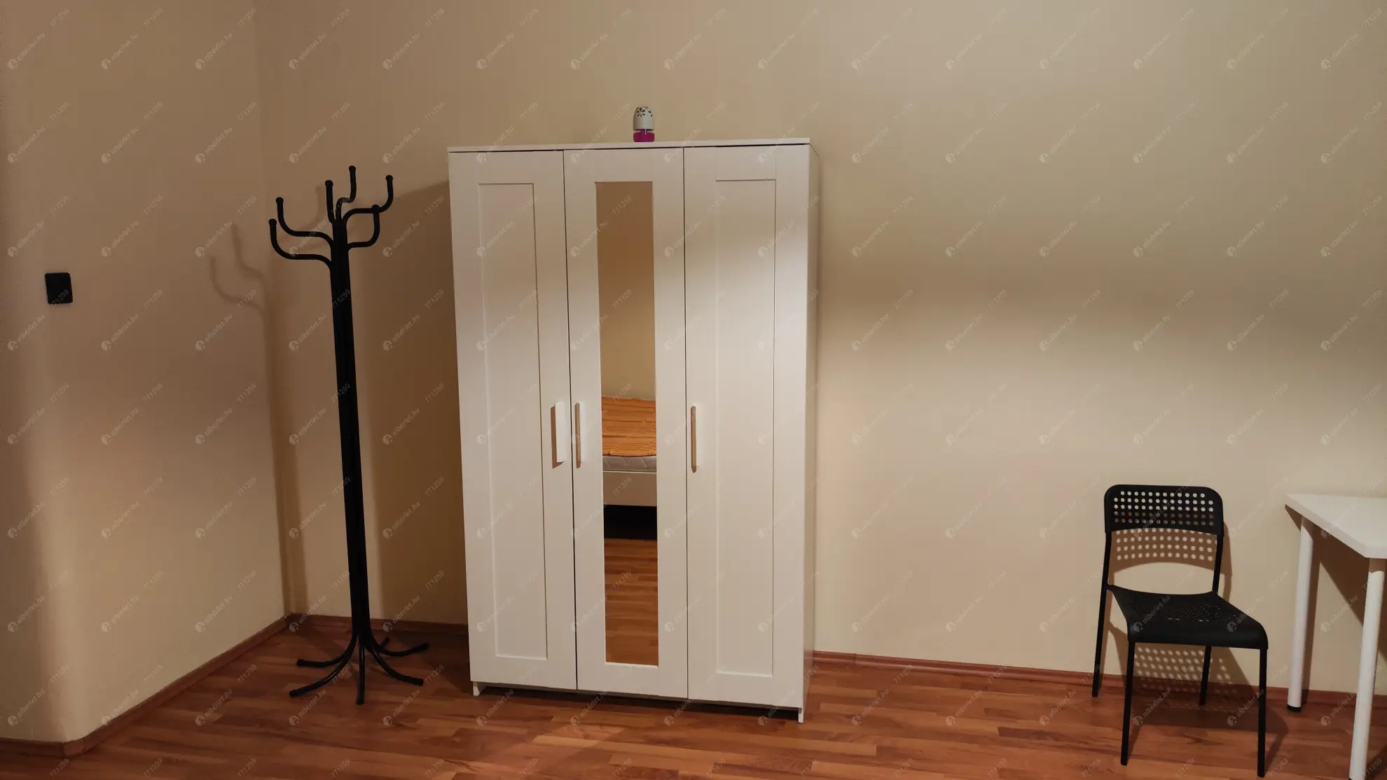 Kiadó albérlet 200000 Ft/hó áron: Budapest, XIII. kerület  Angyalföldi út. Mérete: 39 nm, 1 szobás | Alberlet.hu - 6587425