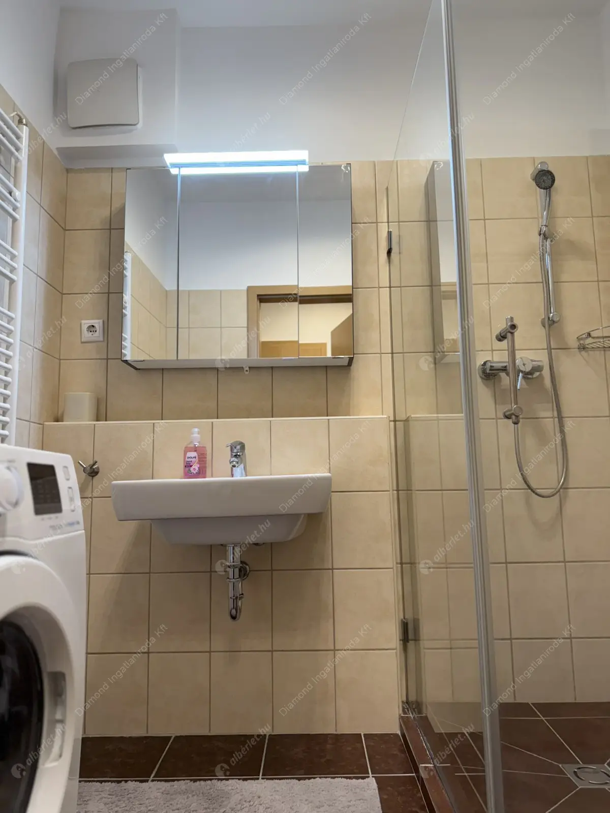 Kiadó albérlet 320000 Ft/hó áron: Budapest, XIII. kerület  Angyalföldi út. Mérete: 60 nm, 2 szobás | Alberlet.hu - 6598714